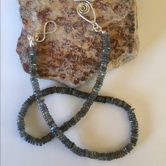 Labradorite And Fine Silver Necklace - Picture 6 of 8